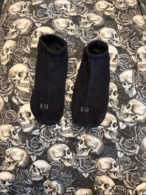 1 Black KB no-sho ankle socks (w/a Rando bonus surprise pair!)
